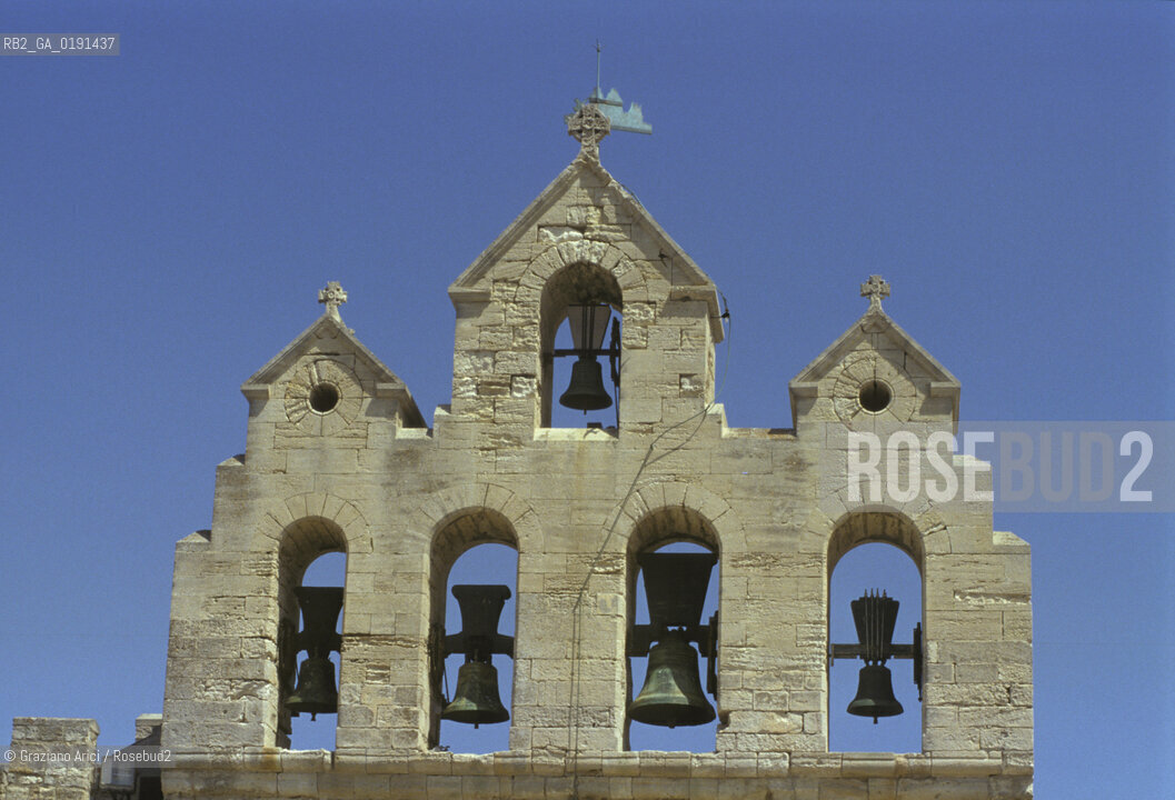 ( FRANCIA  )  LANGUEDOC-ROUSSILLON LES-SAINTES-MARIES-DE-LA-MER : LA CHIESA  © 1999 Graziano Arici/Rosebud2 / GEO