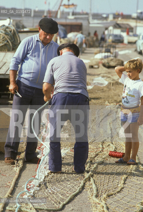 ( FRANCIA  )  LANGUEDOC-ROUSSILLON  SETE : IL PORTO © 1999 Graziano Arici/Rosebud2 / GEO PESCA RETE