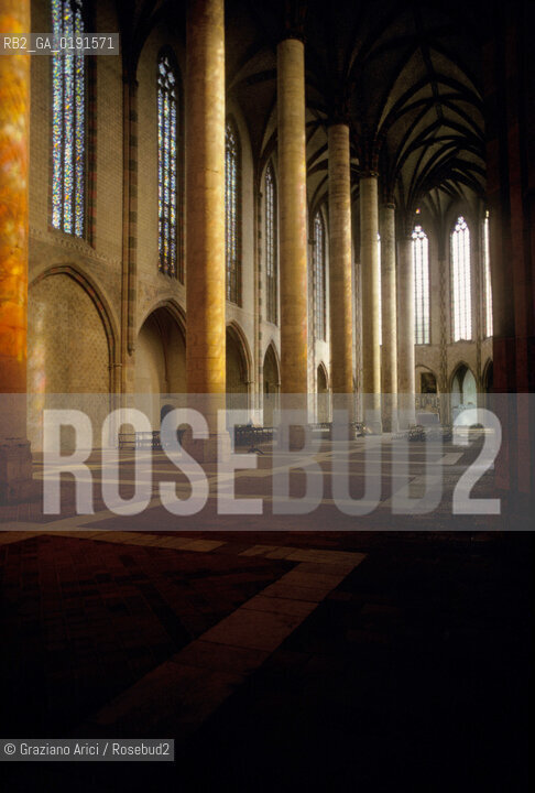( FRANCIA  )  MIDI-PYRENEES TOLOSA : CHIESA LES JACOBINS   © 1999 Graziano Arici/Rosebud2 / GEO ERESIA CATARA CATARI CROCIATA
