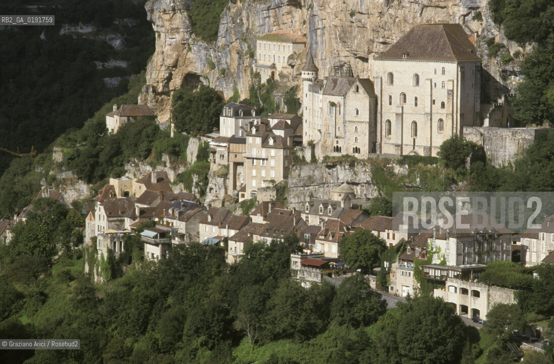 ( FRANCIA  )  MIDI-PYRENEES ROCAMADUR : PANORAMA DEL PAESE © 1999 Graziano Arici/Rosebud2 / GEO PERIGORD PELLEGRINAGGIO