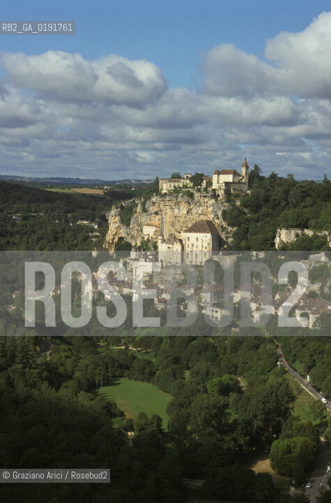 ( FRANCIA  )  MIDI-PYRENEES ROCAMADUR : PANORAMA DEL PAESE © 1999 Graziano Arici/Rosebud2 / GEO PERIGORD PELLEGRINAGGIO