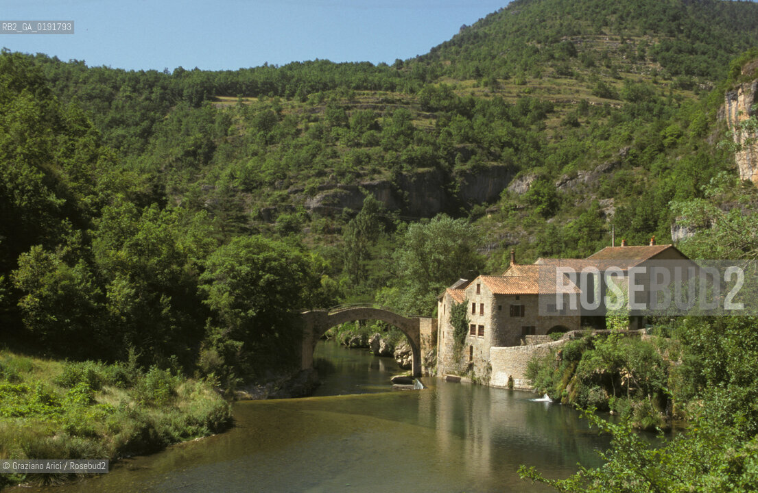 ( FRANCIA  )  MIDI-PYRENEES GOLE DEL FIUME TARN © 1999 Graziano Arici/Rosebud2 / GEO