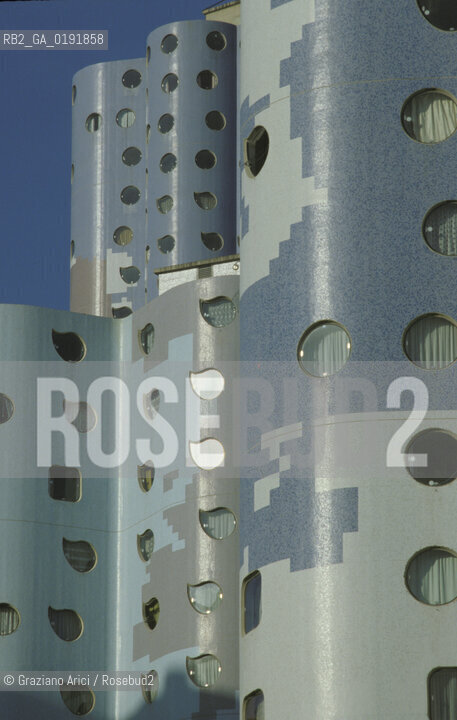 ( FRANCIA  )  PARIGI : QUARTIERE RESIDENZIALE ALLA DEFENSE   © 1995 Graziano Arici/Rosebud2 / GEO ARCHITETTURA MODERNA