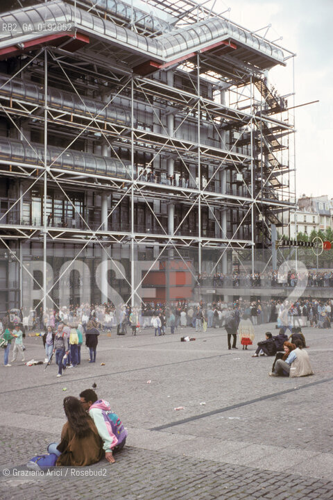 ( FRANCIA  )  PARIGI : IL MUSEO CENTRE DART E DE CULTURE G. POMPIDOU BEAUBOURG © 1995 Graziano Arici/Rosebud2 / GEO ARCHITETTURA MODERNA
