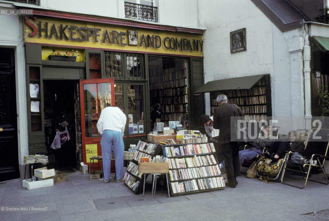 ( FRANCIA  )  PARIGI : LA LIBRERIA SHAKESPEARE & COMPANY © 1995 Graziano Arici/Rosebud2 / GEO LIBRO