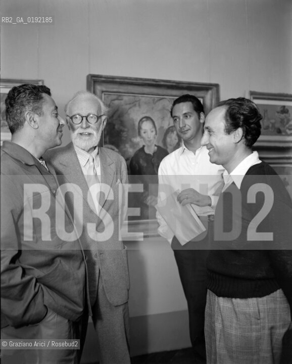THE PAINTER FELICE CARENA ( SECOND FROM LEFT )  IN VENICE - 1947 - © ARCHIVIO Graziano Arici/Rosebud2  / ARTE / PITTORE