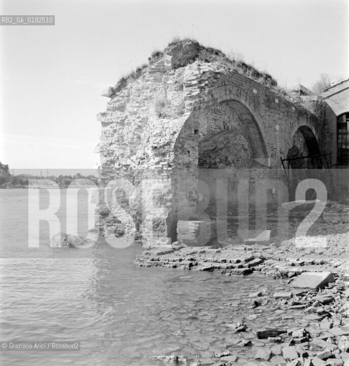 RUINS OF THE FORTE S.ANDREA  - VENICE  - 1960 - © ARCHIVIO Graziano Arici/Rosebud2  / ISOLE ABBANDONATE / DEGRADO