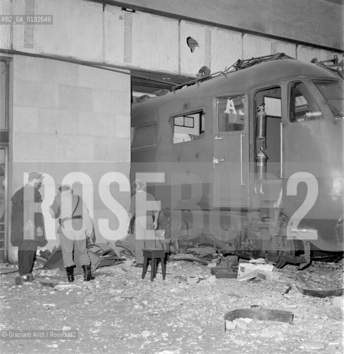 RAILWAY DISASTER IN VENICE STATION - 196? © ARCHIVIO Graziano Arici/Rosebud2  / DISASTRO FERROVIARIO DEL TRENO UDINE-VENEZIA