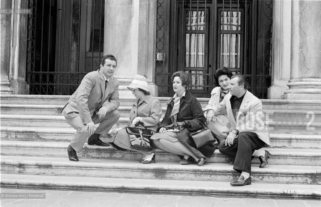 TEATRO LA FENICE LA FORZA DEL DESTINO  - THE OPERA SINGERS FRANCO CORELLI WUTH HIS WIFE MARGHERITA ROBERTI, VIRGINIA LEANI AND NICOLA ROSSI LEMENI  - VENICE - 1960 - © ARCHIVIO Graziano Arici/Rosebud2  / OPERA LIRICA / CANTANTE LIRICO