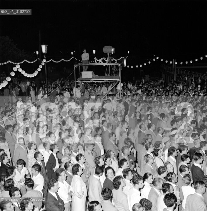 THE FESTA DELLE LUCI IN LIDO (VENICE) - 1958 © ARCHIVIO Graziano Arici/Rosebud2  / FESTA
