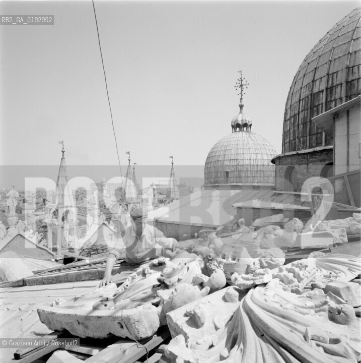 THE RESTAURATION OF ST.MARK BASILICA  - VENICE - 196? © ARCHIVIO Graziano Arici/Rosebud2  / RESTAURO / BASILICA DI S.MARCO