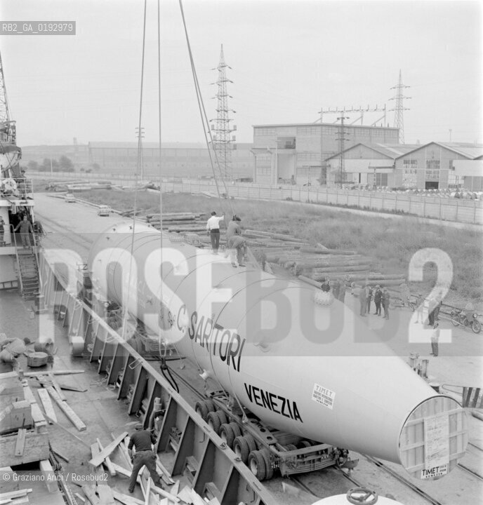 PORTOMARGHERA : OFFICINE MECCANICHE SARTORI  - VENICE 1962 - ©Graziano Arici/Rosebud2 / INDUSTRIA / ECONOMIA
