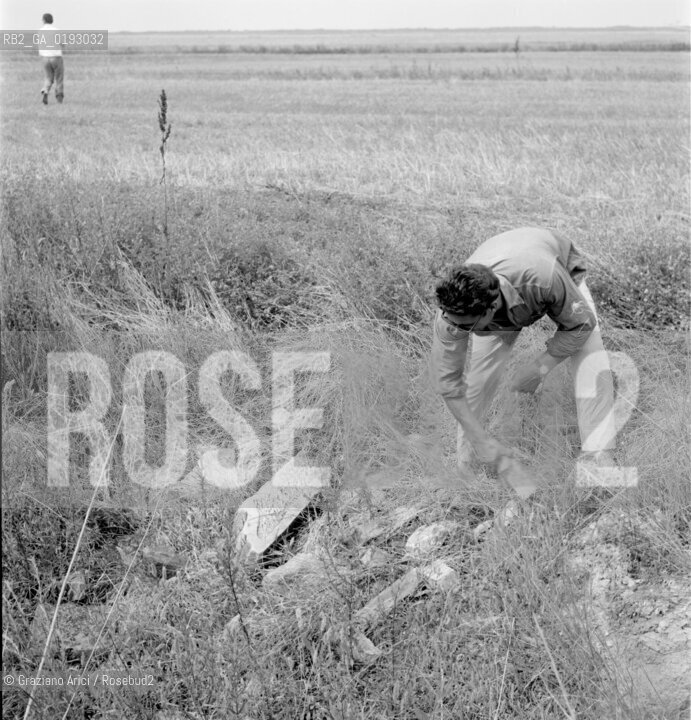 ARCHAEOLOGICAL SITE OF SPINA - 196? - © ARCHIVIO Graziano Arici/Rosebud2  / ARCHEOLOGIA / SITO DI SPINA / PESCA / BARENA