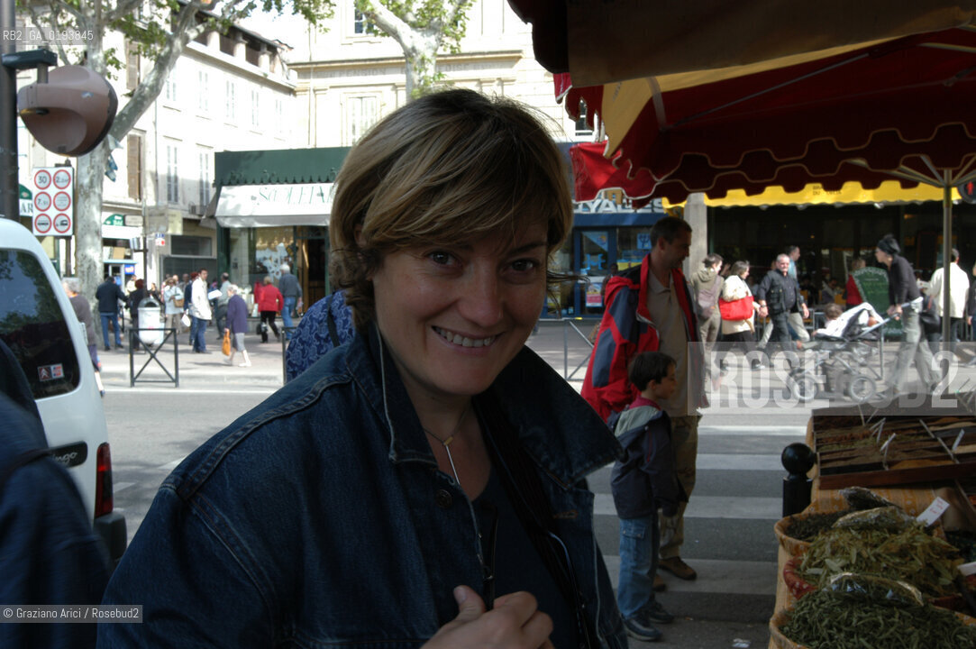 ( FRANCIA  )  PROVENCE-ALPES-COTE DAZUR ARLES : MERCATO DEL SABATO © 2003 Graziano Arici/Rosebud2 / GEO GASTRONOMIA CAMILLA MORANDI FOTOGRAFO.