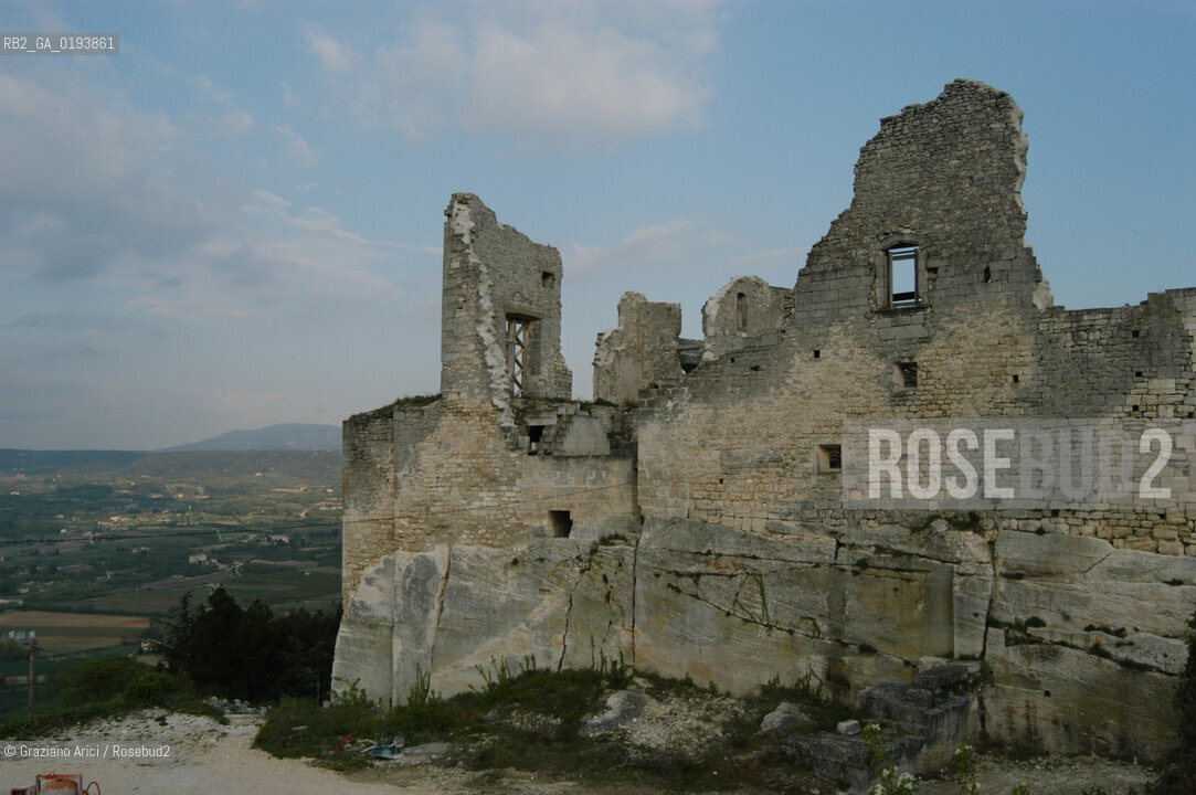 ( FRANCIA  )  PROVENCE-ALPES-COTE DAZUR LACOSTE :IL CASTELLO DEL MARCHESE DE SADE © 2003 Graziano Arici/Rosebud2 / GEO
