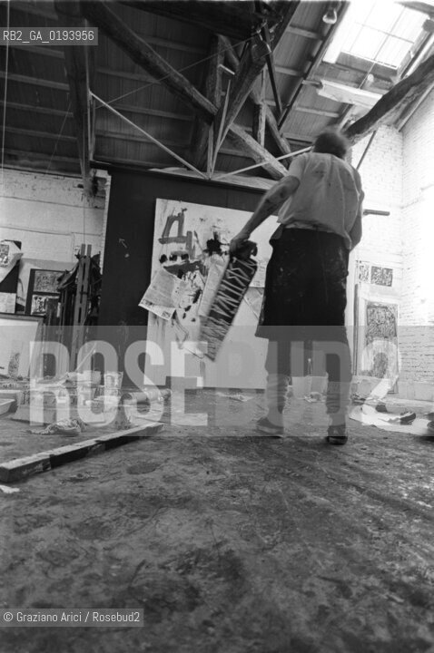 IL PITTORE EMILIO VEDOVA NEL SUO STUDIO - VENEZIA - 1979 - ©Graziano Arici/Rosebud2 / ARTE