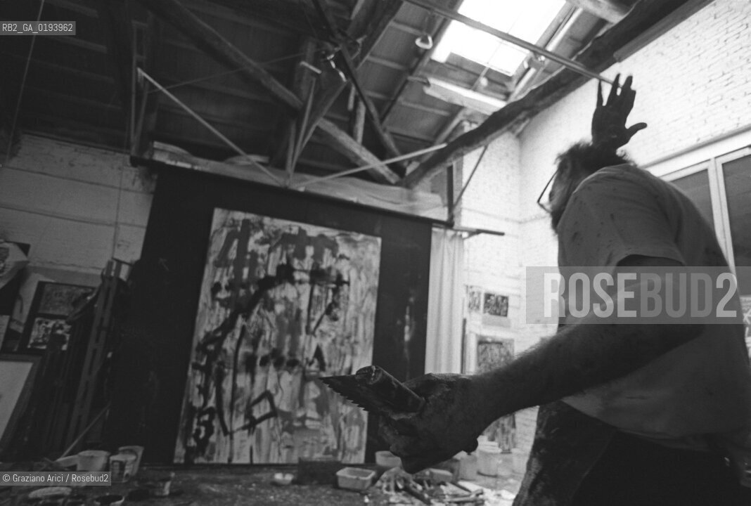 IL PITTORE EMILIO VEDOVA NEL SUO STUDIO - VENEZIA - 1987 - ©Graziano Arici/Rosebud2 / ARTE
