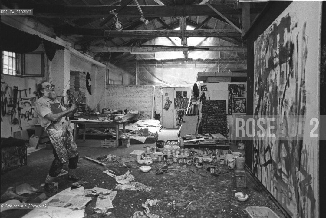 IL PITTORE EMILIO VEDOVA NEL SUO STUDIO - VENEZIA - 1987 - ©Graziano Arici/Rosebud2 / ARTE