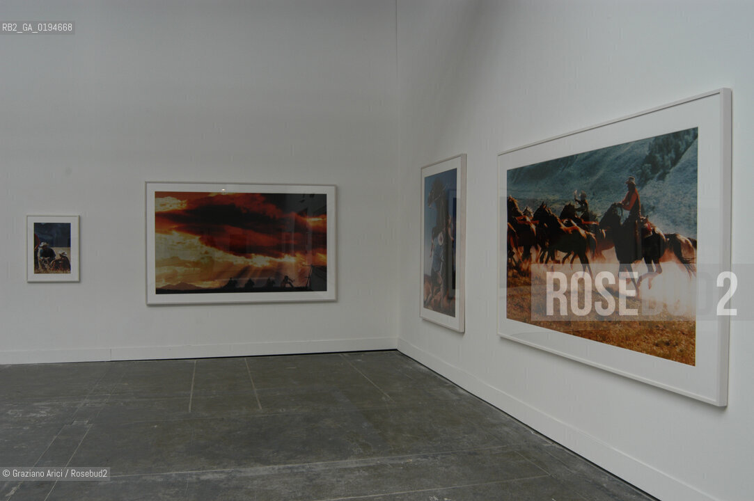 50¡ ESPOSIZIONE INTERNAZIONALE DARTE LA BIENNALE DI VENEZIA : PADIGLIONE ITALIA - LINSTALLAZIONE DI RICHARD PRINCE - © 2003 Graziano Arici/Rosebud2