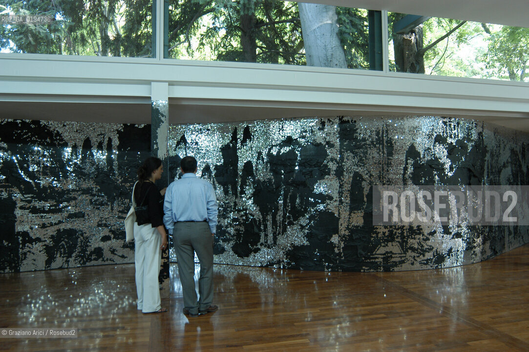 50¡ ESPOSIZIONE INTERNAZIONALE DARTE LA BIENNALE DI VENEZIA - GIARDINI - PADIGLIONE DELLA COREA -  © 2003 Graziano Arici/Rosebud2