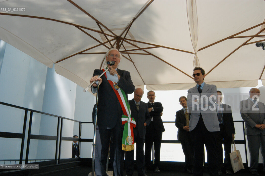 INAUGURAZIONE DELLA 50¡ ESPOSIZIONE INTERNAZIONALE DARTE LA BIENNALE DI VENEZIA - COSTA BERNABE BONAMI URBANI -  © 2003 Graziano Arici/Rosebud2