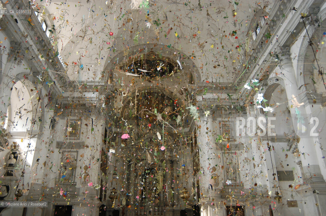 50¡ ESPOSIZIONE INTERNAZIONALE DARTE LA BIENNALE DI VENEZIA - CHIESA DI S.STAE - INSTALLAZIONE GIARDINO CALANTE FALLING GARDEN DEGLI ARTISTI SVIZZERI GERDA STEINER E JORG LENZLINGER - ©Graziano Arici/Rosebud2