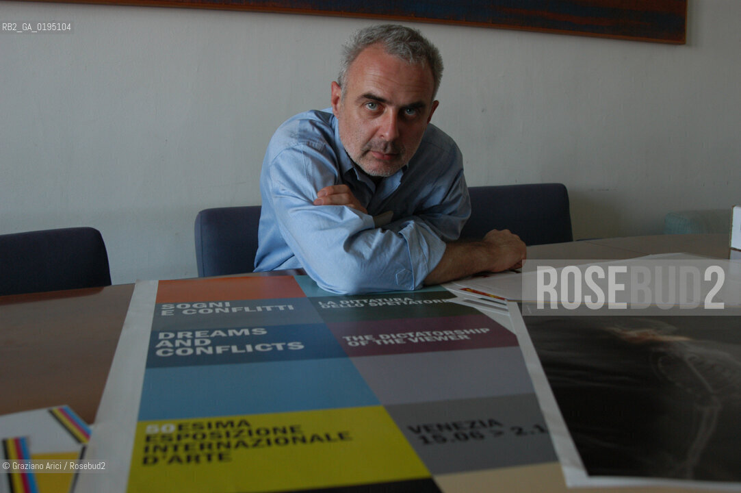 VENEZIA3/06/03 - IL DIRETTORE DEL SETTORE ARTI VISIVE DELLA BIENNALE DI VENEZIA FRANCESCO BONAMI ©Graziano Arici/Rosebud2