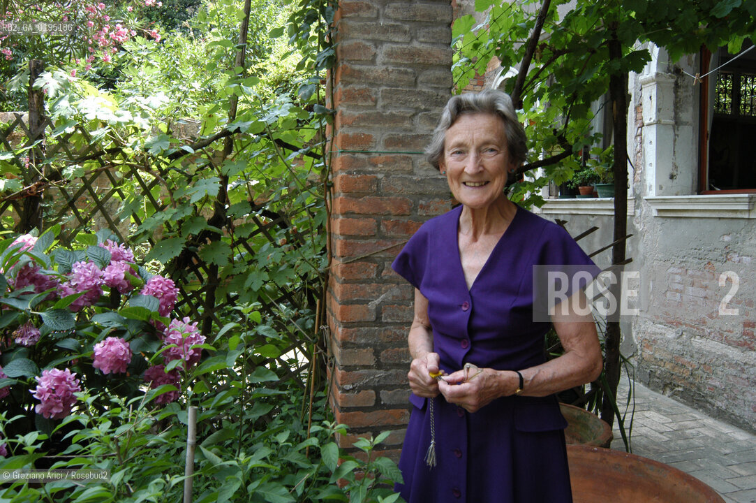 VENEZIA LADY FRANCES ASHLEY CLARKE NELLA SUA CASA © 2003 Graziano Arici/Rosebud2 VENICE IN PERIL FOUND