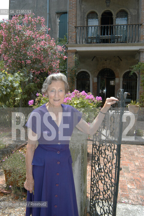 VENEZIA LADY FRANCES ASHLEY CLARKE NELLA SUA CASA © 2003 Graziano Arici/Rosebud2 VENICE IN PERIL FOUND