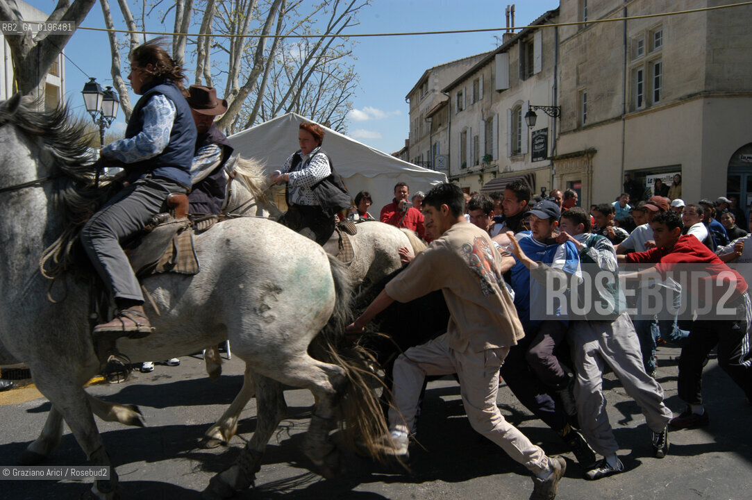 ARLES (PROVENCE, FRANCE) APRILE 2004 LA FERIA DI PASQUA  ABRIVADO ©Graziano Arici/Rosebud2 CORRIDA TORO TORERO