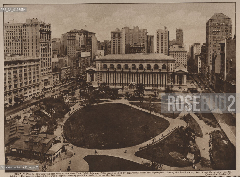 NEW YORK - USA - 1905 (?) BRYANT PARKTHIS SPACE IS LINED BY DEPARTEMENT AND SKYSCRAPERS ©Graziano Arici/Rosebud2 PARCO