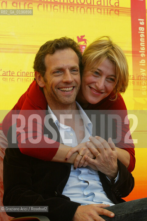 02_09_04 VENICE - 61¡ FILM FESTIVAL - FILM 5x2 CINQ FOIS DEUX. THE ACTRESS VALERIA BRUNI TEDESCHI AND THE ACTOR STEPHANE FREISS. ©Graziano Arici/Rosebud2 CINEMA