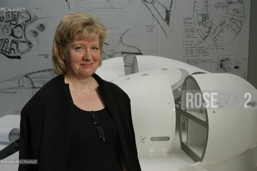 VENEZIA 09/09/04   - 9¡ MOSTRA INTERNAZIONALE DI ARCHITETTURA - BIENNALE ARCHITETTURA : LARRRCHITETTO KATHRYN FINDLAY ©Graziano Arici/Rosebud2