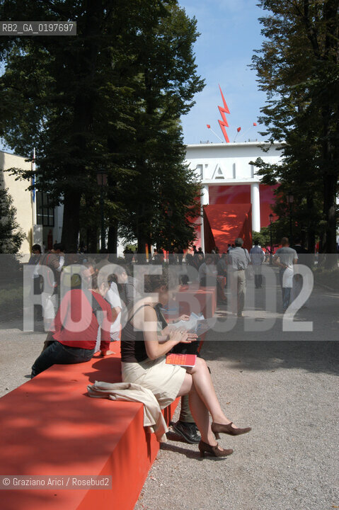 VENEZIA 09/09/04   - 9¡ MOSTRA INTERNAZIONALE DI ARCHITETTURA - BIENNALE ARCHITETTURA : ©Graziano Arici/Rosebud2  ARSENALE