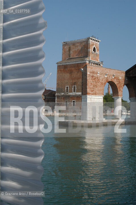 VENEZIA 09/09/04   - 9¡ MOSTRA INTERNAZIONALE DI ARCHITETTURA - BIENNALE ARCHITETTURA : IL PADIGLIONE DI CITTA DACQUA ©Graziano Arici/Rosebud2  ARSENALE