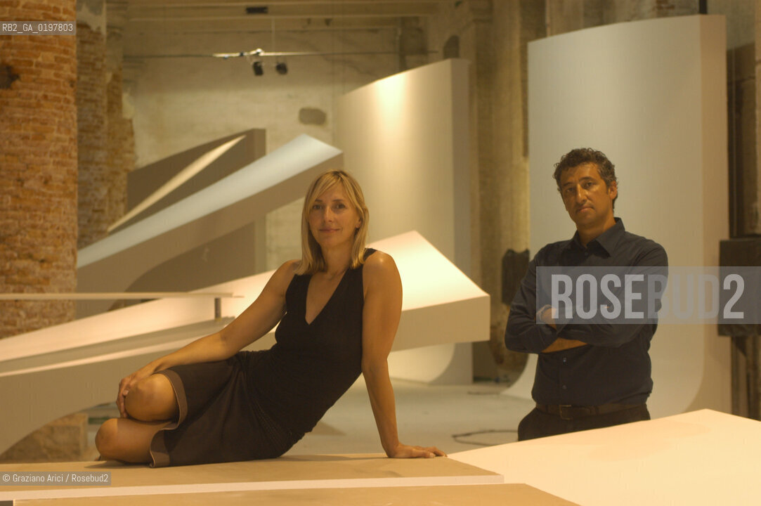 VENEZIA 30/08/04  - BIENNALE ARCHITETTURA :GLI ARCHITETTI HANY RASHID E LA MOGLIE LISE ANNE COUTURE ( ASYMPTOTE) ©Graziano Arici/Rosebud2 ARCHITETTO