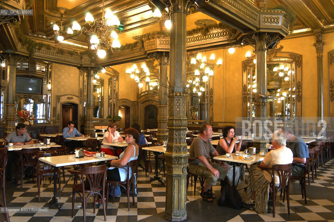 ( SPAGNA - SPAIN)    NAVARRA PAMPLONA - IRUNA. : THE CAFE IRUNA IN PLAZA DEL CASTILLO  © 2004 Graziano Arici/Rosebud2 / GEO HEMINGWAY