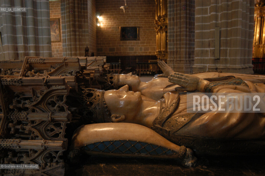 ( SPAGNA - SPAIN)    NAVARRA PAMPLONA - IRUNA. : THE CATHEDRAL CLOISTER CARLOS III AND LEONOR GRAVE © 2004 Graziano Arici/Rosebud2 / GEO