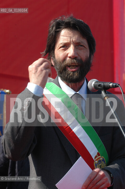 VENEZIA 25 APRILE 2005 - MANIFESTAZIONE PER IL 60 DELLA LIBERAZIONE : PARLA IL SINDACO MASSIMO CACCIARI ©Graziano Arici/Rosebud2 POLITICA FILOSOFIA