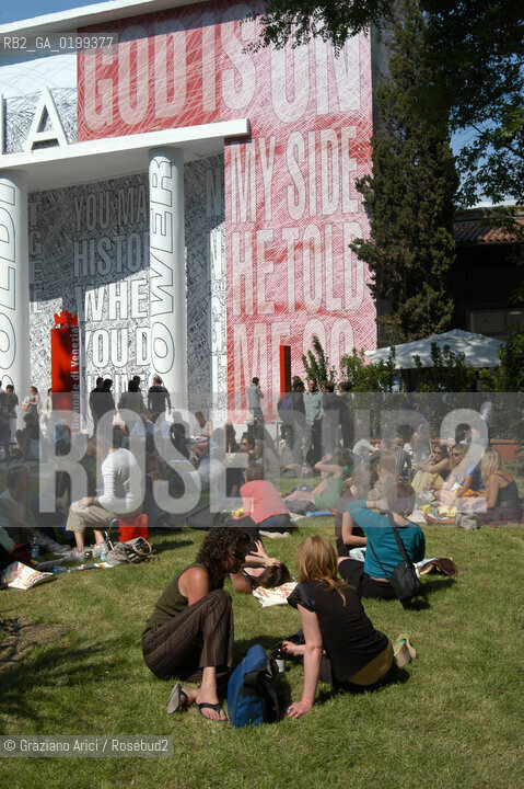 VENEZIA8/06/05 - 51 ESPOSIZIONE INTERNAZIONALE DARTE - THE GARDENS  ©Graziano Arici/Rosebud2 BIENNALE GIARDINI
