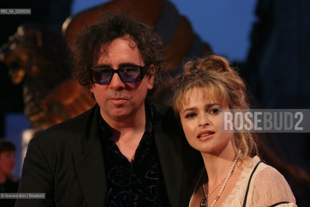 07_09_05 - 62 VENICE FILM FESTIVAL - FILM TIM BURTONS CORPSE BRIDE - PREMIERE/REDCARPET - THE DIRECTOR TIM BURTON WITH THE ACTRESS HELENA BONHAM CARTER .©Graziano Arici/Rosebud2