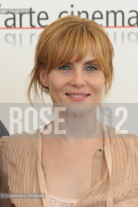 08_09_05 - 62 VENICE FILM FESTIVAL - FILM BACKSTAGE - THE ACTRESS EMMANUELLE SEIGNER.©Graziano Arici/Rosebud2
