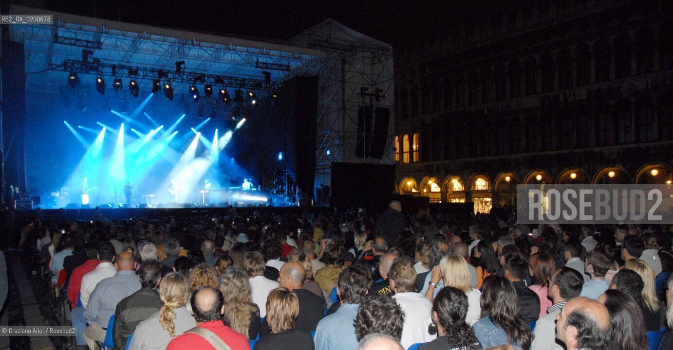 VENICE 22 AGOSTO 2006 - CONCERT OF THE ROCK SINGER DAVID GILMOUR IN ST.MARKS PLACE ©Graziano Arici/Rosebud2 POP CONCERTO PINK FLOYD