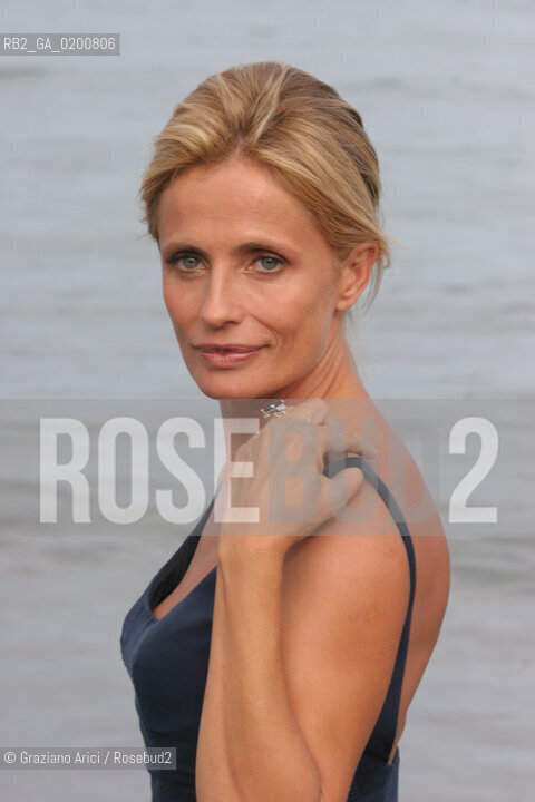 29_08_06 - 63 VENICE FILM FESTIVAL - THE HOST OF THE OPENING AND THE CLOSING ISABELLA FERRARI.- @ Graziano Arici/Rosebud2