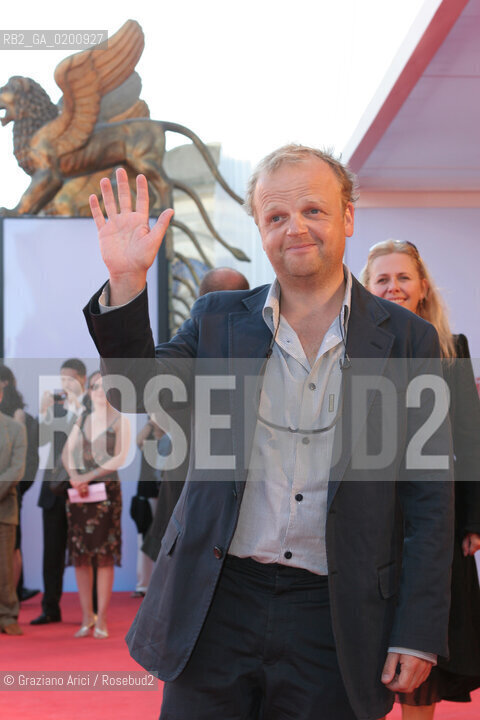 31_08_06 - 63 VENICE FILM FESTIVAL - FILM INFAMOUS - RED CARPET - THE ACTOR TOBY JONES @ Graziano Arici/Rosebud2
