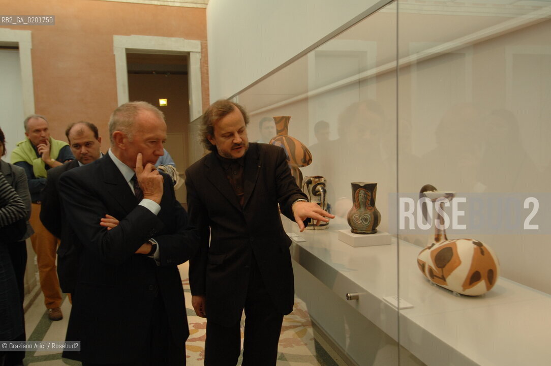 VENEZIA 9 NOVEMBRE 2006 - EXPOSITION IN PALAZZO GRASSI : PICASSO: LA JOIE DE VIVRE 1945/1948 - FRANCOIS PINAULT WITH THE EXPOSITION CURATOR JEAN-LOUS ANDRAL ©Graziano Arici/Rosebud2