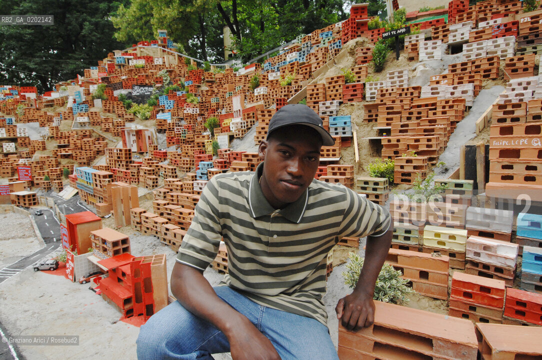 VENICE 04//6/07 - THE 52sd VENICE ART EXPOSITION : THINK WITH THE SENSES, FEEL WITH THE MIND - MORRINHO PROJECT - MORRINHO    @ Graziano Arici/Rosebud2 ARTE ARTISTI BIENNALE