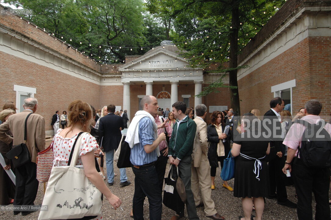 VENICE 04//6/07 - THE 52sd VENICE ART EXPOSITION : THINK WITH THE SENSES, FEEL WITH THE MIND   -    @ Graziano Arici/Rosebud2 ARTE ARTISTI BIENNALE