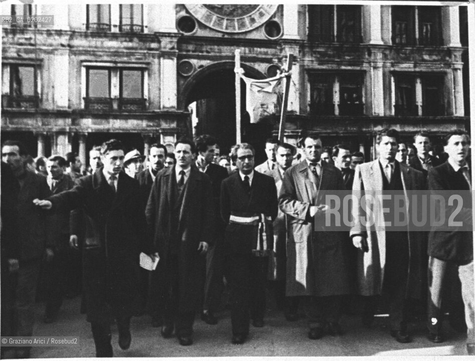 VENEZIA 1975 PRIMO SINDACO VENEZIA GIOVANBATTISTA GIANQUINTO 1945 © ARCHIVIO Graziano Arici/Rosebud2  MANIFESTO RESISTENZA PARTIGIANI LIBERAZIONE NAZIONALE 1945 POLITICA SINDACO GIOVANBATTISTA GIANQUINTO
