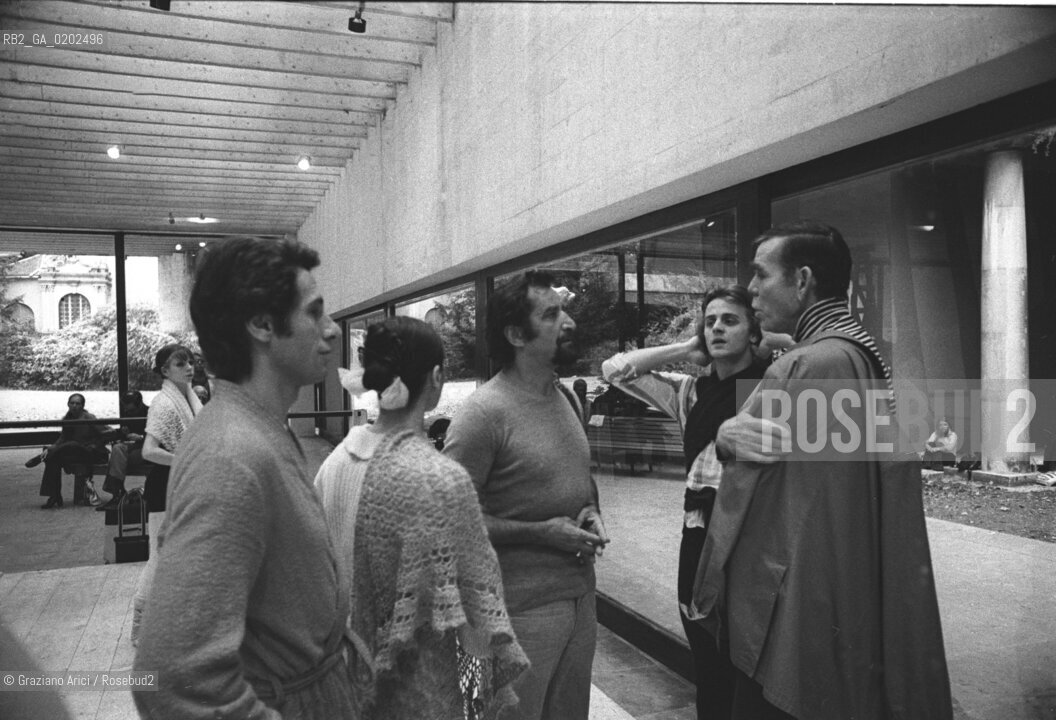 VENEZIA 1975 ACCADEMIA DI DANZA PROVE BALLETTI MAURICE BEJART CARLA FRACCI MIKHAIL BARYSHNIKOV © ARCHIVIO Graziano Arici/Rosebud2  COREOGRAFO MAURICE BEJART BALLERINA CARLA FRACCI  BALLERINO MIKHAIL BARYSHNIKOV PROVE BALLETTO BALLERINA MARTHA GRAHAM